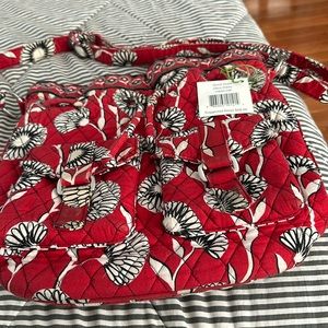 Vera Bradley Quick Draw in Deco Daisy (retired pattern), used w/little wear